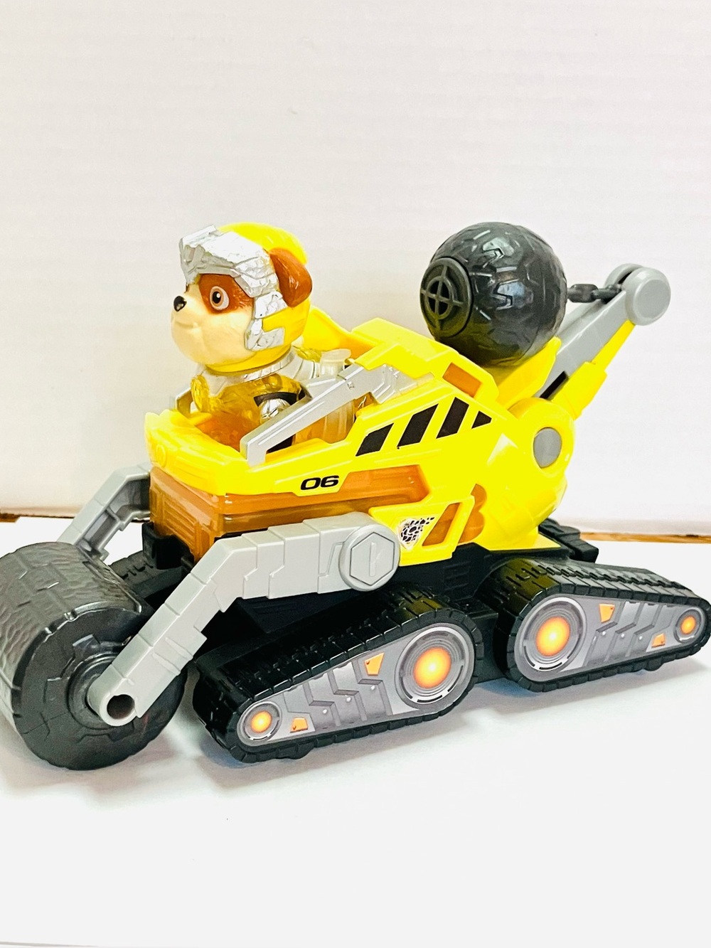 Paw Patrol Mighty Movie Bulldozer W/Rubble Figure Lights Sounds Work Read